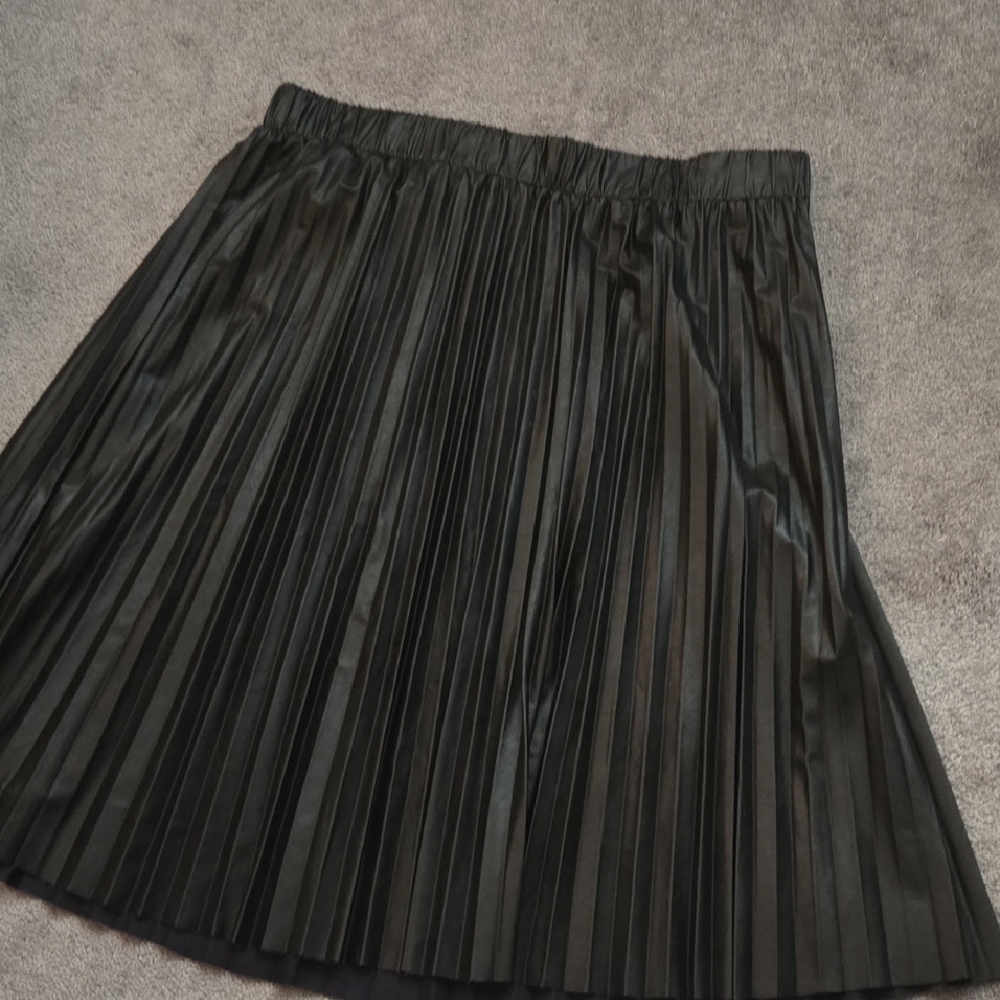 Lane Bryant Black Pleated Skirt - Picture 7 of 7